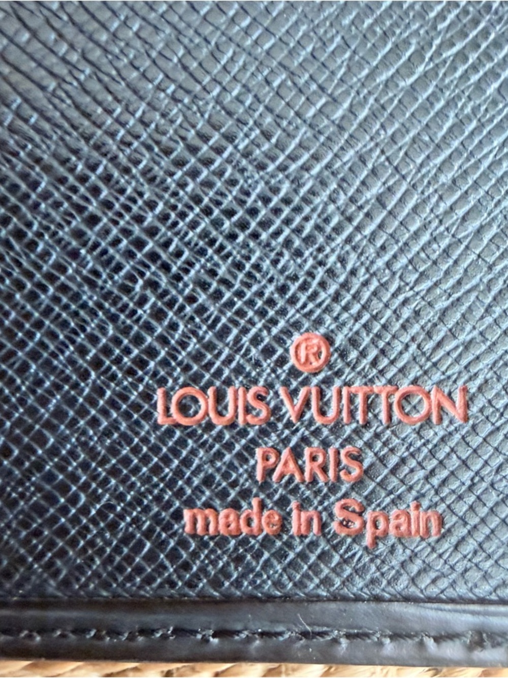 LOUIS VUITTON BLACK EPI BI-FOLD LONG WALLET LEATHER MADE IN SPAIN CA0979 PREOWND